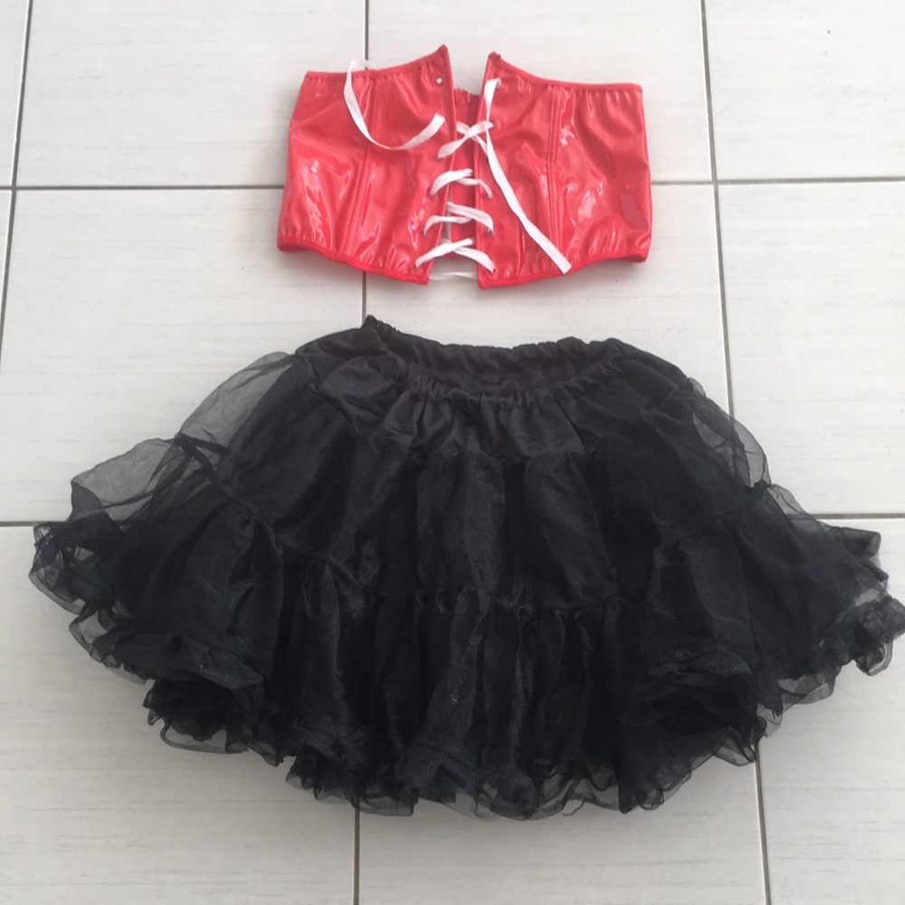 2-Piece Red Faux Leather Corset Top Black Layered Tulle Tutu Skirt Goth Cosplay